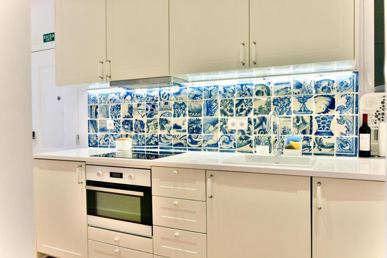 Apartment Bright And Spacious Three Bedroom In The Heart Of